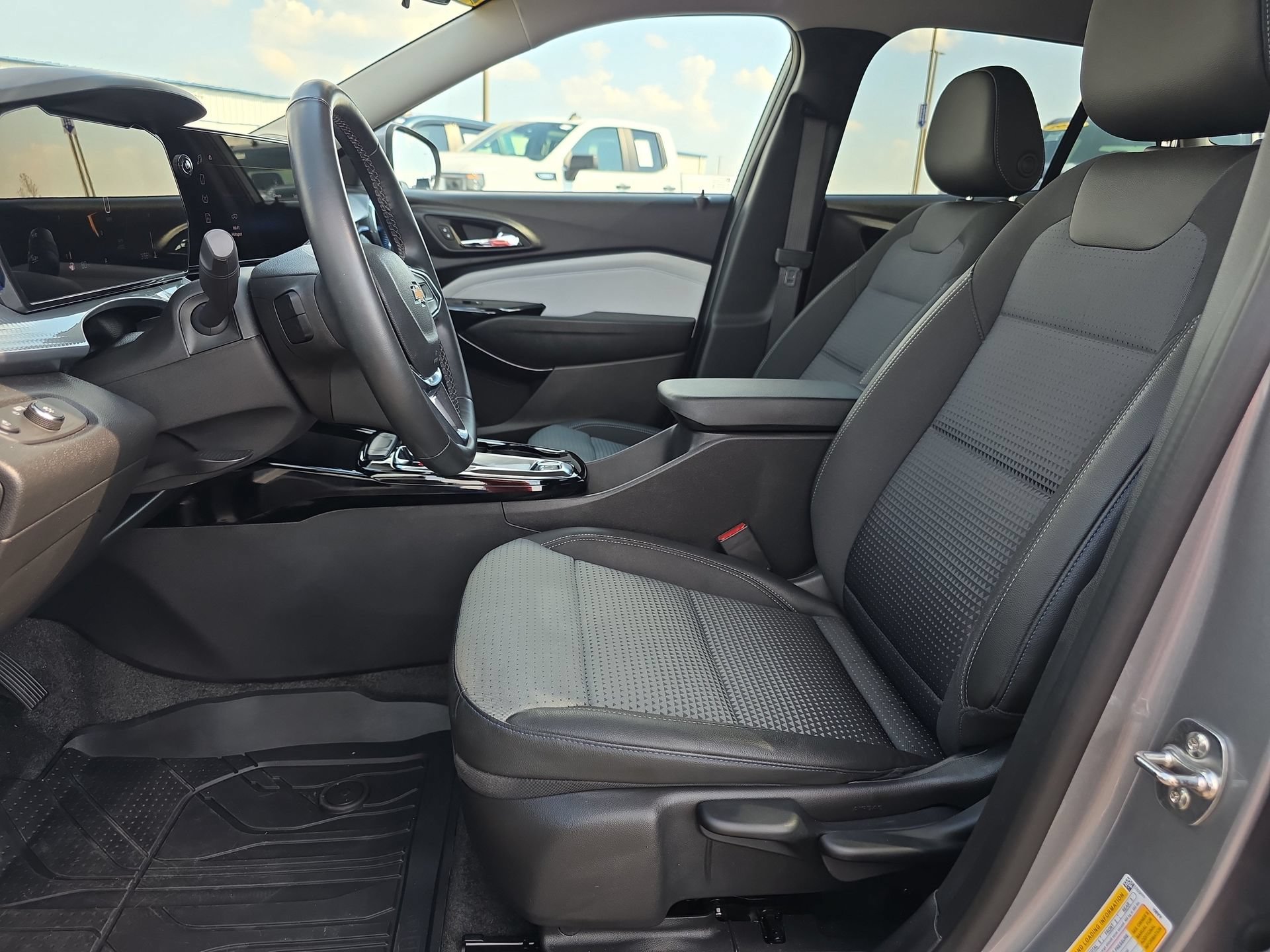 Used 2026 Chevrolet Trax LT w/ Driver Confidence Package FWD image 10