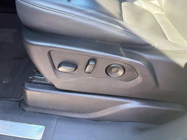 Used 2025 Chevrolet Tahoe LT AWD/4WD image 12