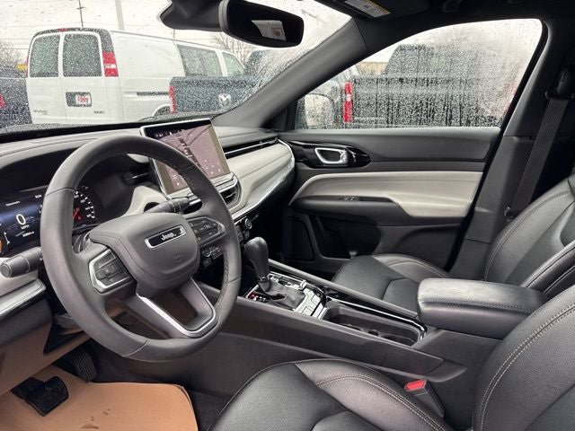 Used 2024 Jeep Compass Limited AWD/4WD image 10