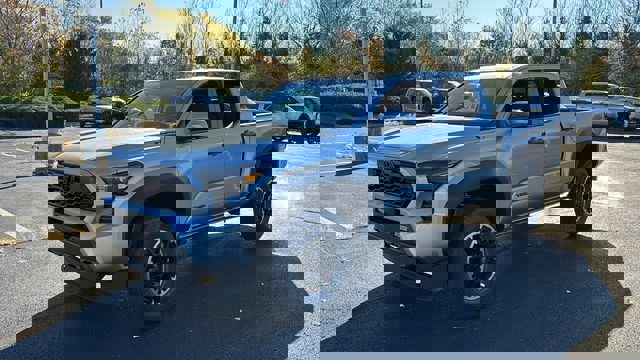 New 2025 Toyota Tacoma TRD Off-Road w/ TRD Off Road Premium Package image 3