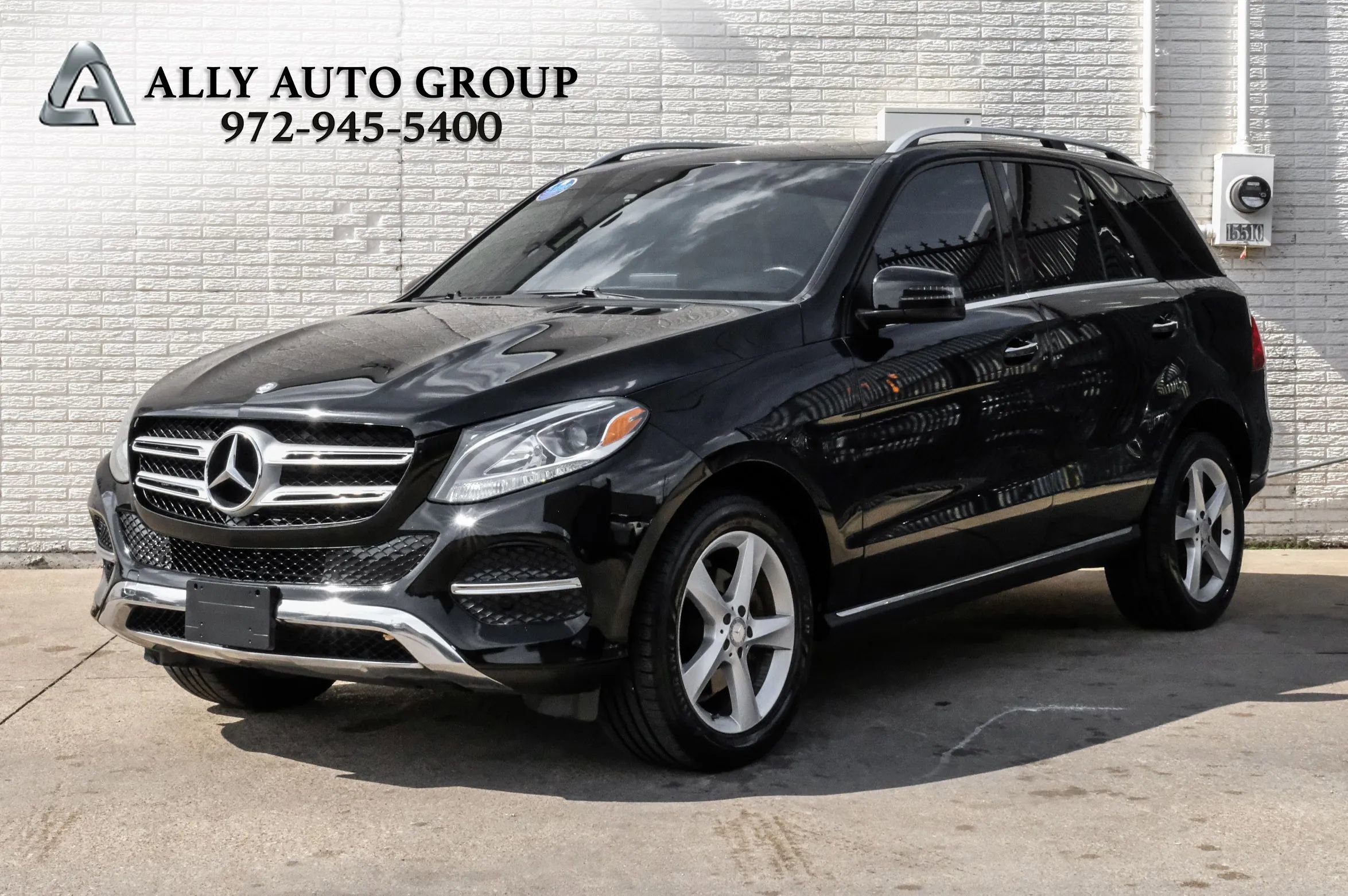 Used 2017 Mercedes-Benz GLE 350 4MATIC w/ Premium 1 Package image 1