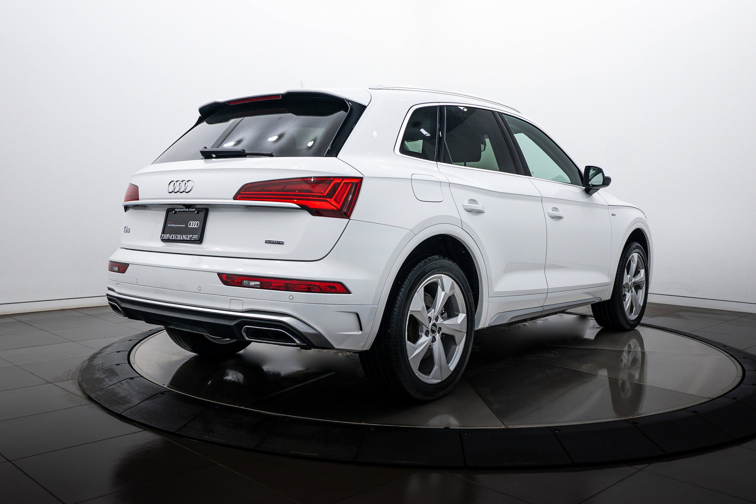 Certified 2023 Audi Q5 2.0T Premium Plus w/ Premium Plus Package image 4