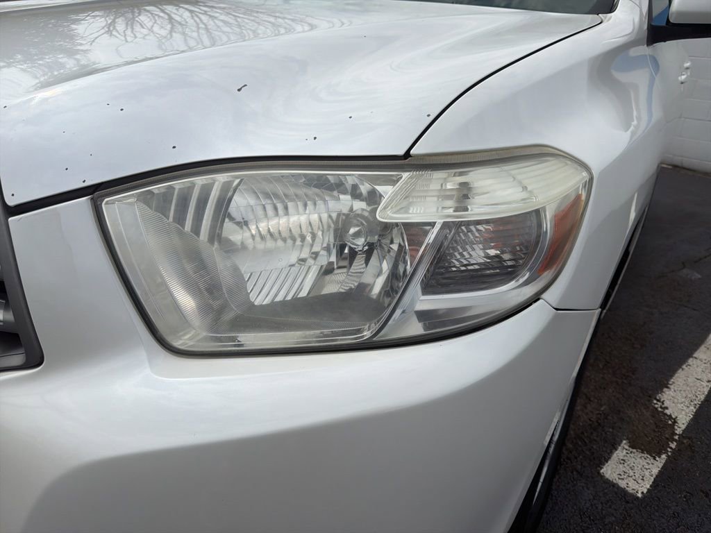 Used 2010 Toyota Highlander 2WD image 9