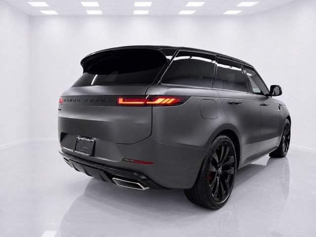Used 2025 Land Rover Range Rover Sport Dynamic SE AWD/4WD image 4