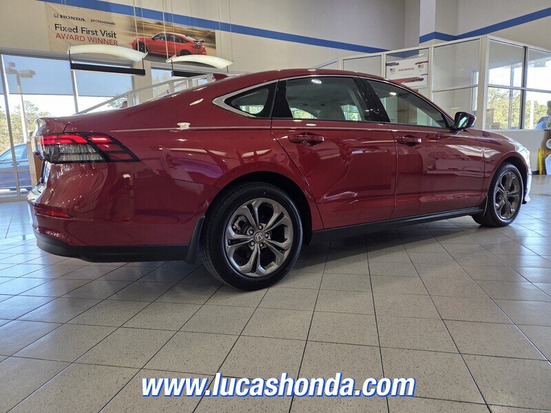Used 2024 Honda Accord EX image 4