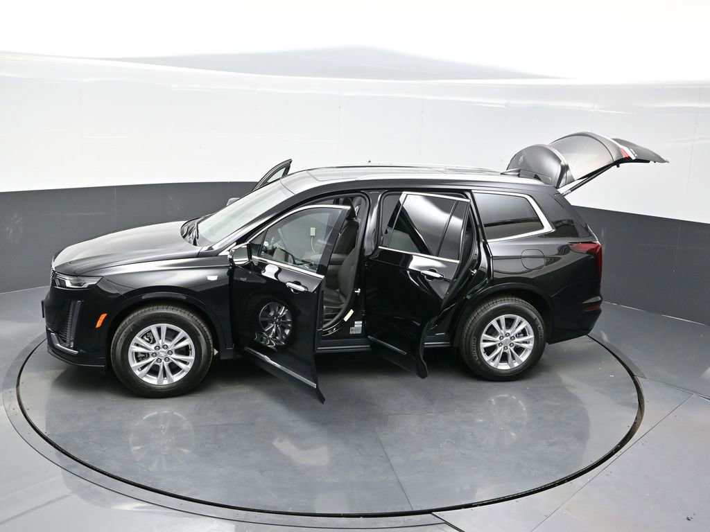 New 2025 Cadillac XT6 Luxury w/ LPO, Floor Liner Package AWD/4WD image 36