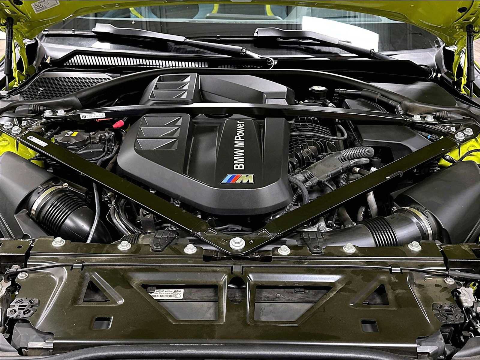 Used 2022 BMW M4 Competition w/ Executive Package RWD image 36
