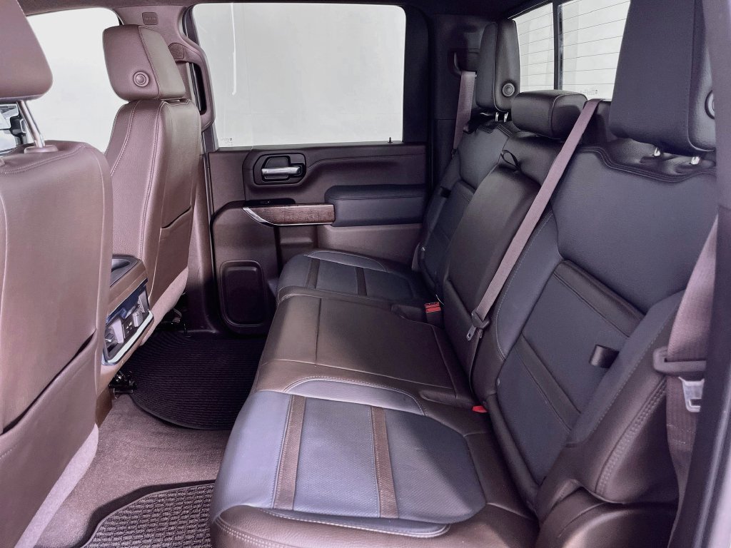 Used 2022 GMC Sierra 3500 Denali w/ Denali Ultimate Package AWD/4WD image 31
