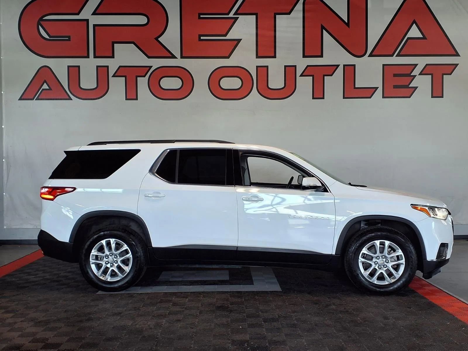Used 2019 Chevrolet Traverse LT