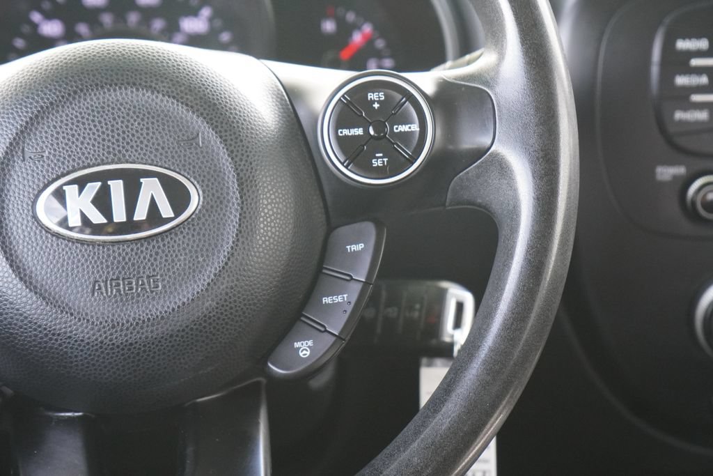 Used 2016 Kia Soul + FWD image 15