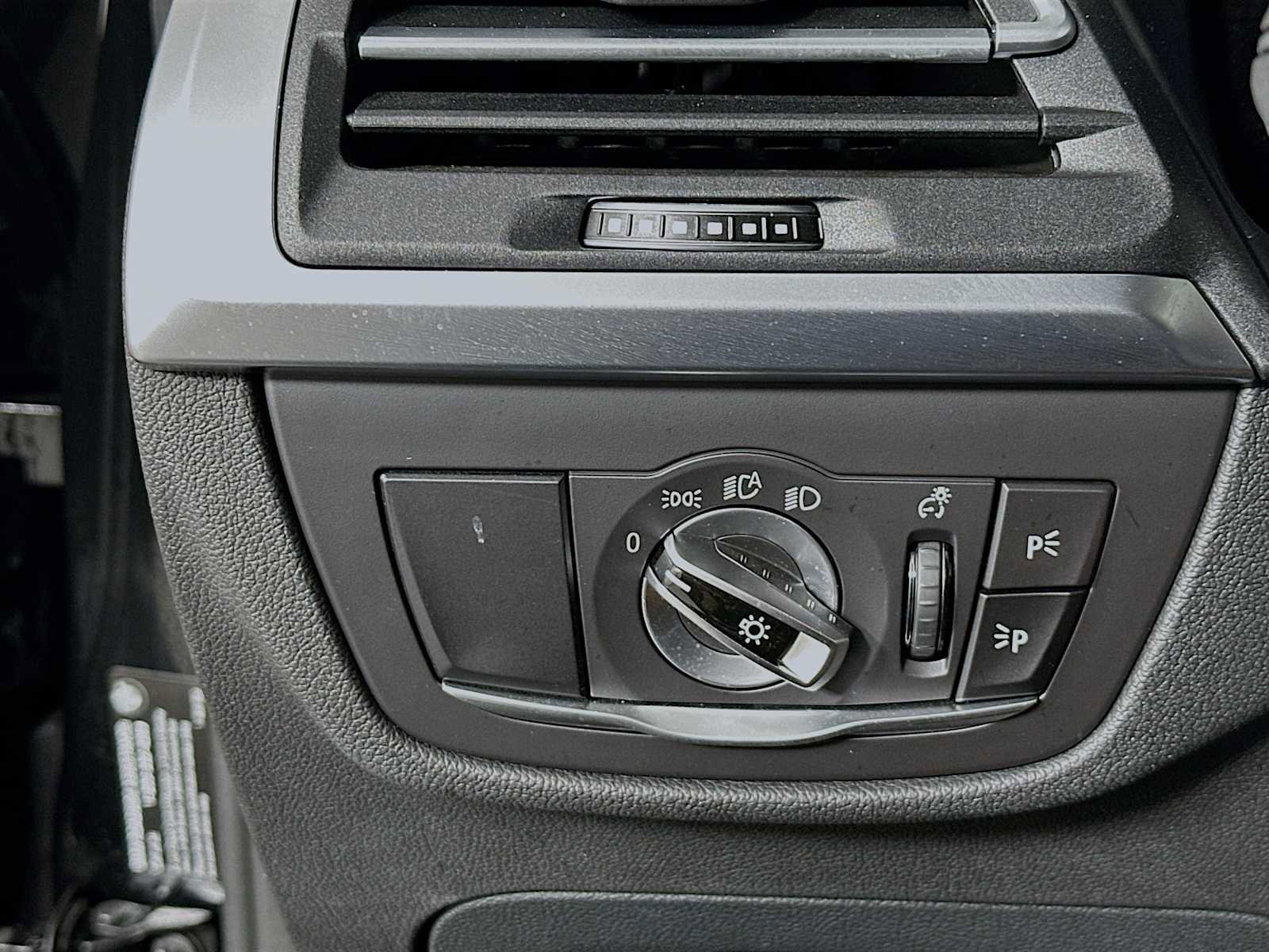 Used 2024 BMW X3 xDrive30i w/ Convenience Package AWD/4WD image 10