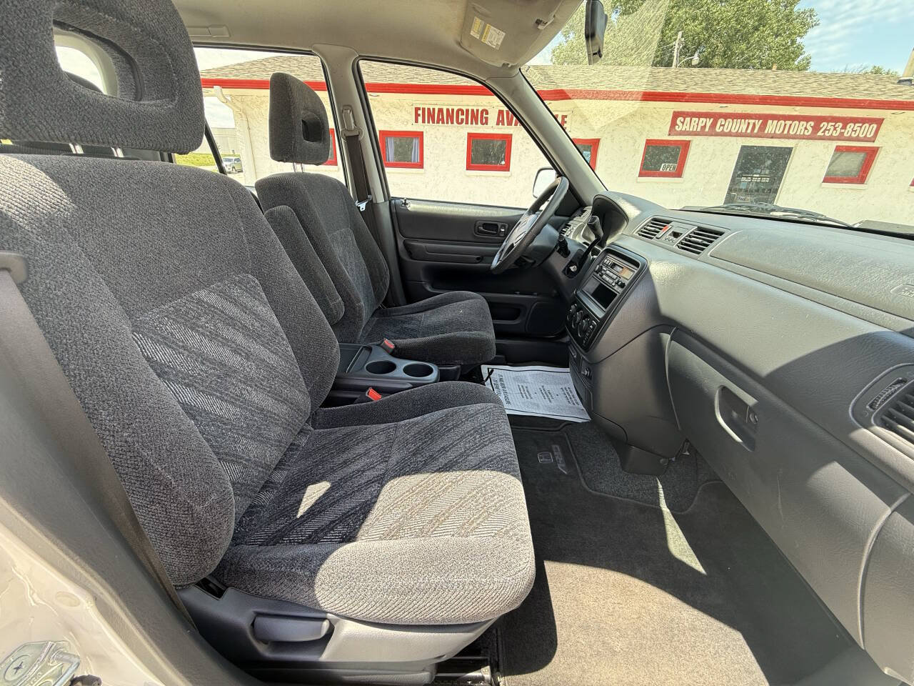 Used 2001 Honda CR-V LX image 16