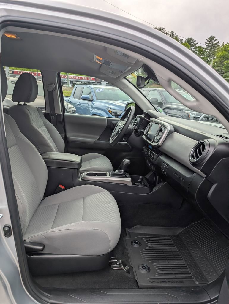 Used 2023 Toyota Tacoma SR5 AWD/4WD image 18