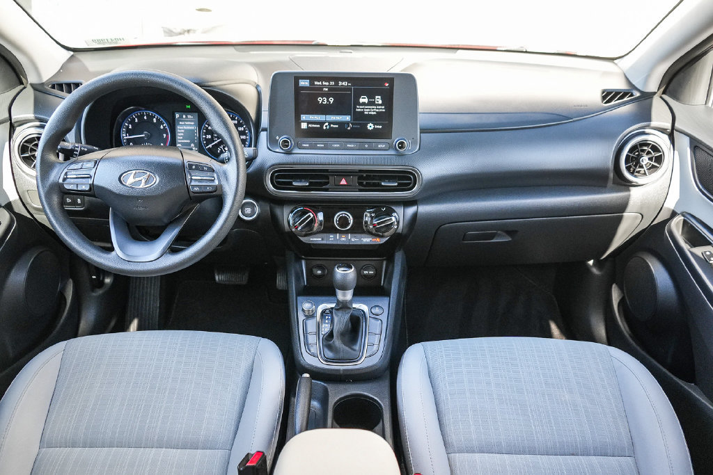 Used 2023 Hyundai Kona SEL AWD/4WD image 12