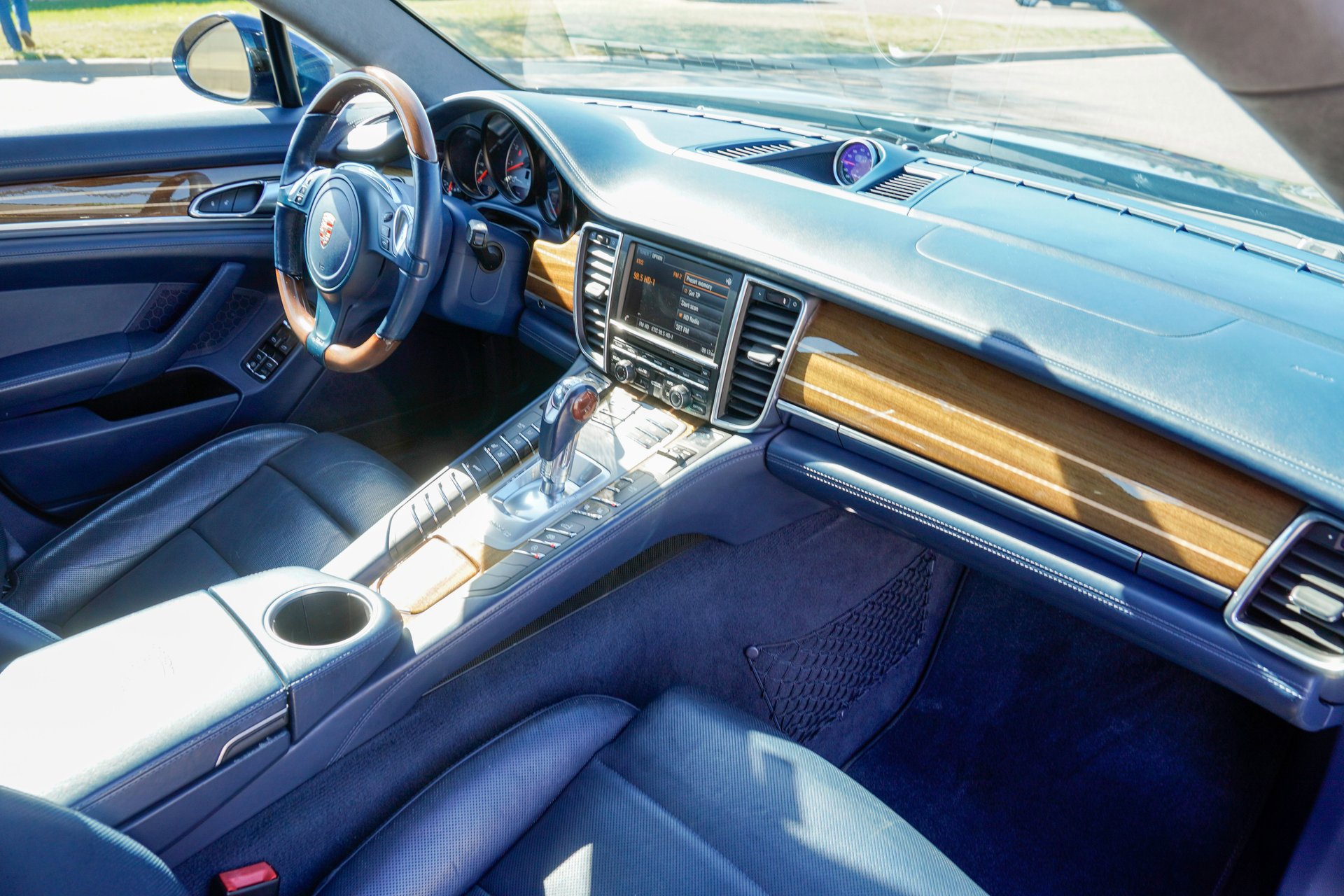 Used 2013 Porsche Panamera GTS image 15