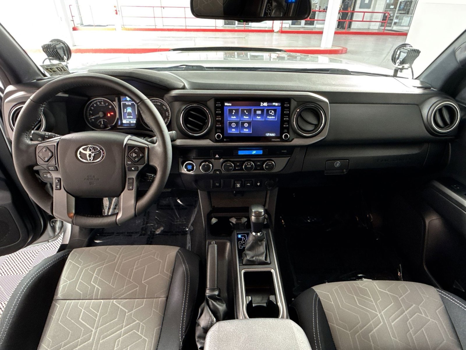 Used 2022 Toyota Tacoma TRD Off-Road AWD/4WD image 23