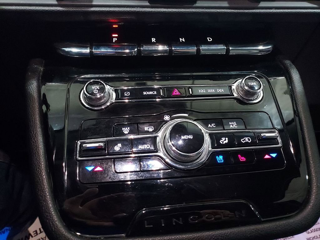 Used 2021 Lincoln Corsair Reserve w/ Equipment Group 201A image 24