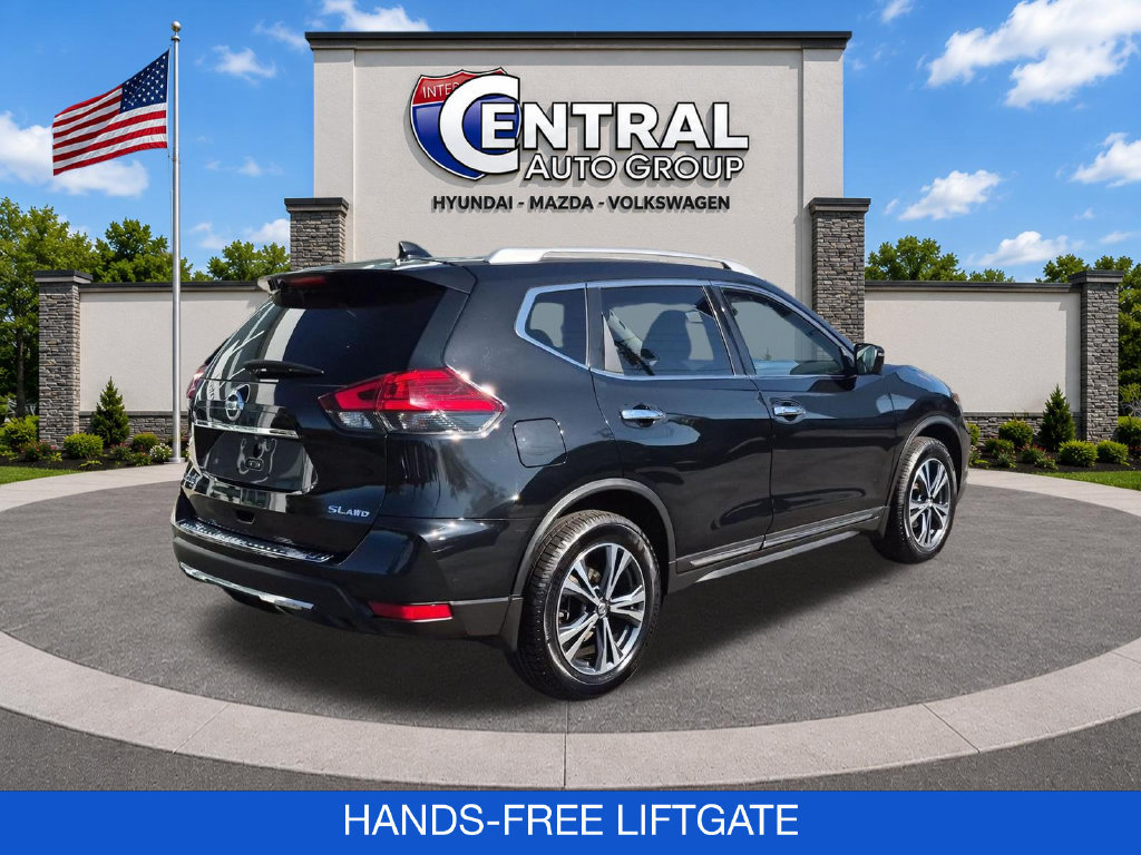 Used 2017 Nissan Rogue SL w/ SL Premium Package AWD/4WD image 8