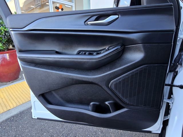 Certified 2024 Jeep Grand Cherokee L Altitude image 23