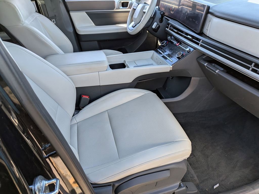 Used 2025 Hyundai Santa Fe SEL image 21