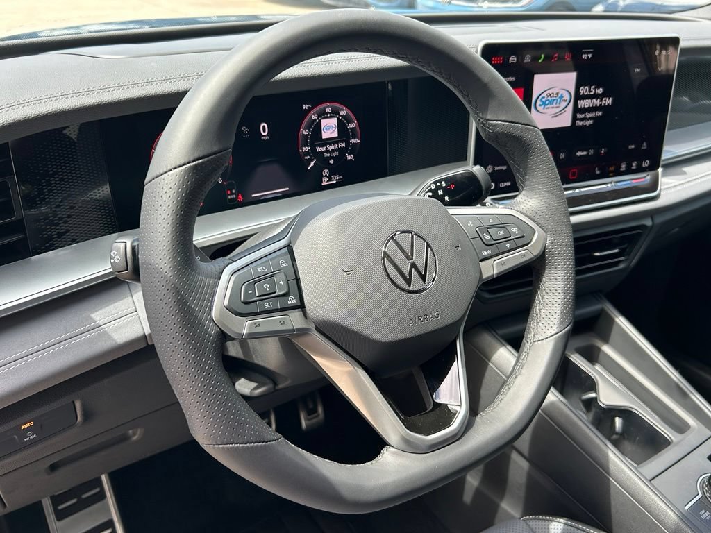 New 2026 Volkswagen Tiguan SE R-Line FWD image 16