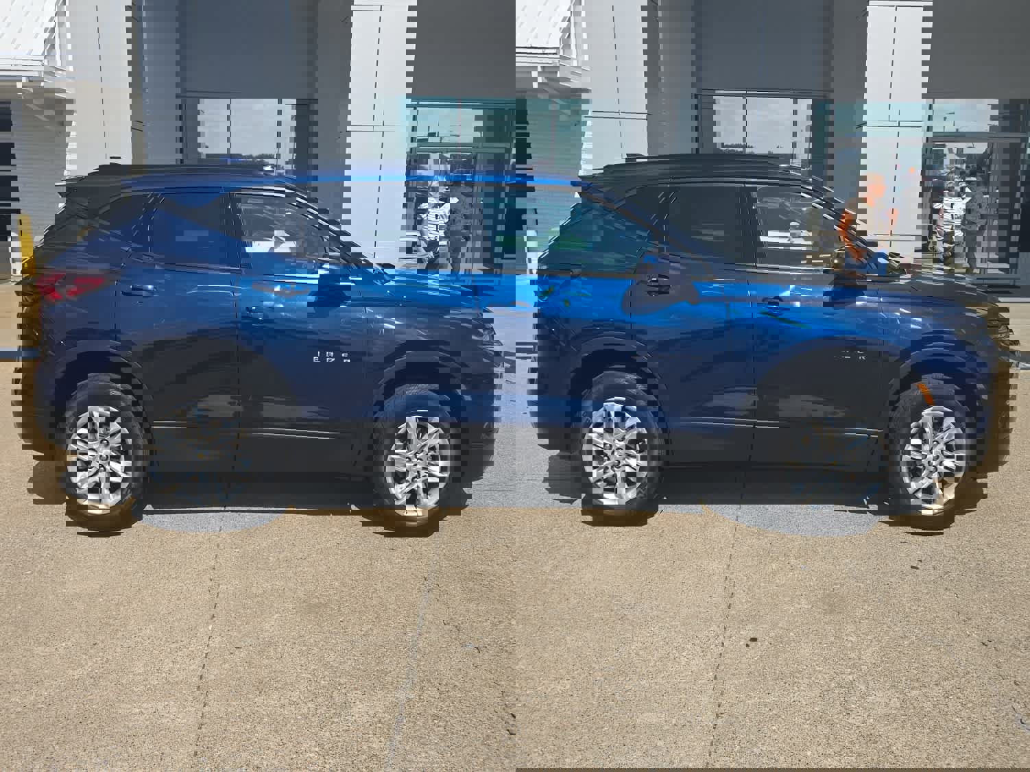 Used 2022 Chevrolet Blazer LT image 1