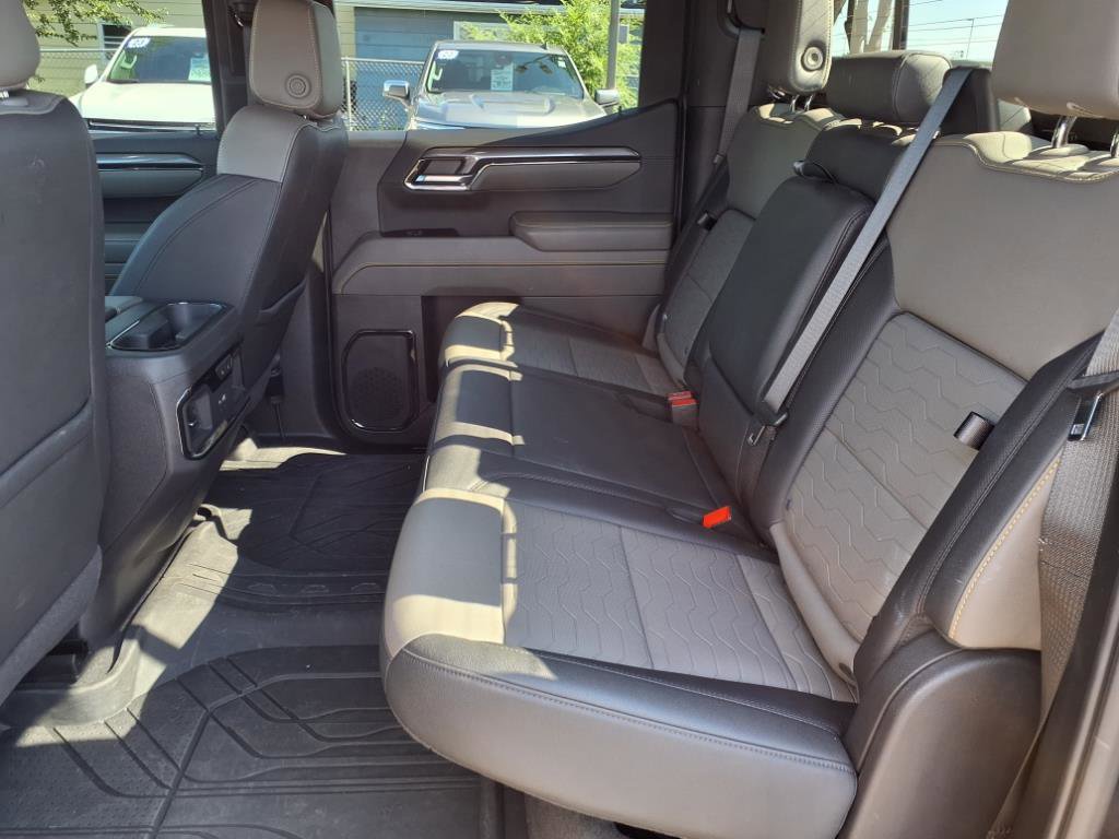 Used 2024 Chevrolet Silverado 1500 ZR2 w/ Technology Package image 7