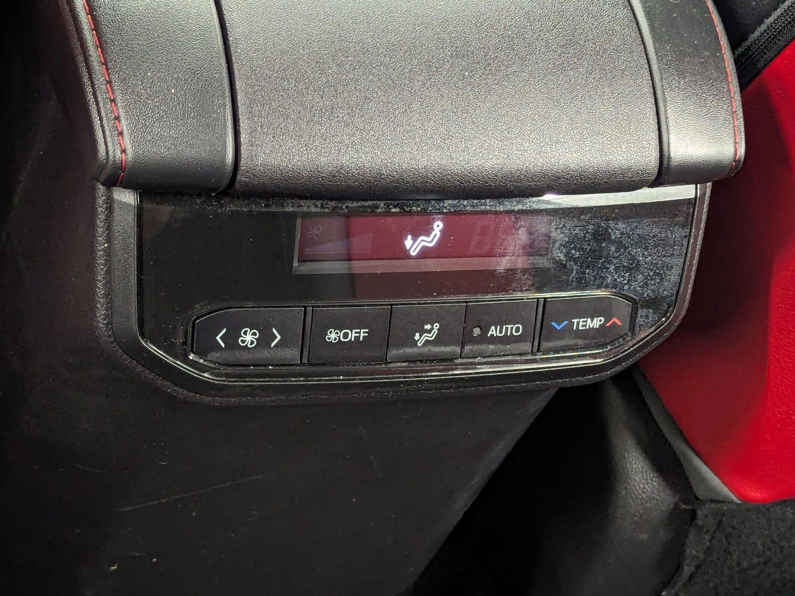 Used 2023 Toyota Highlander XSE image 22