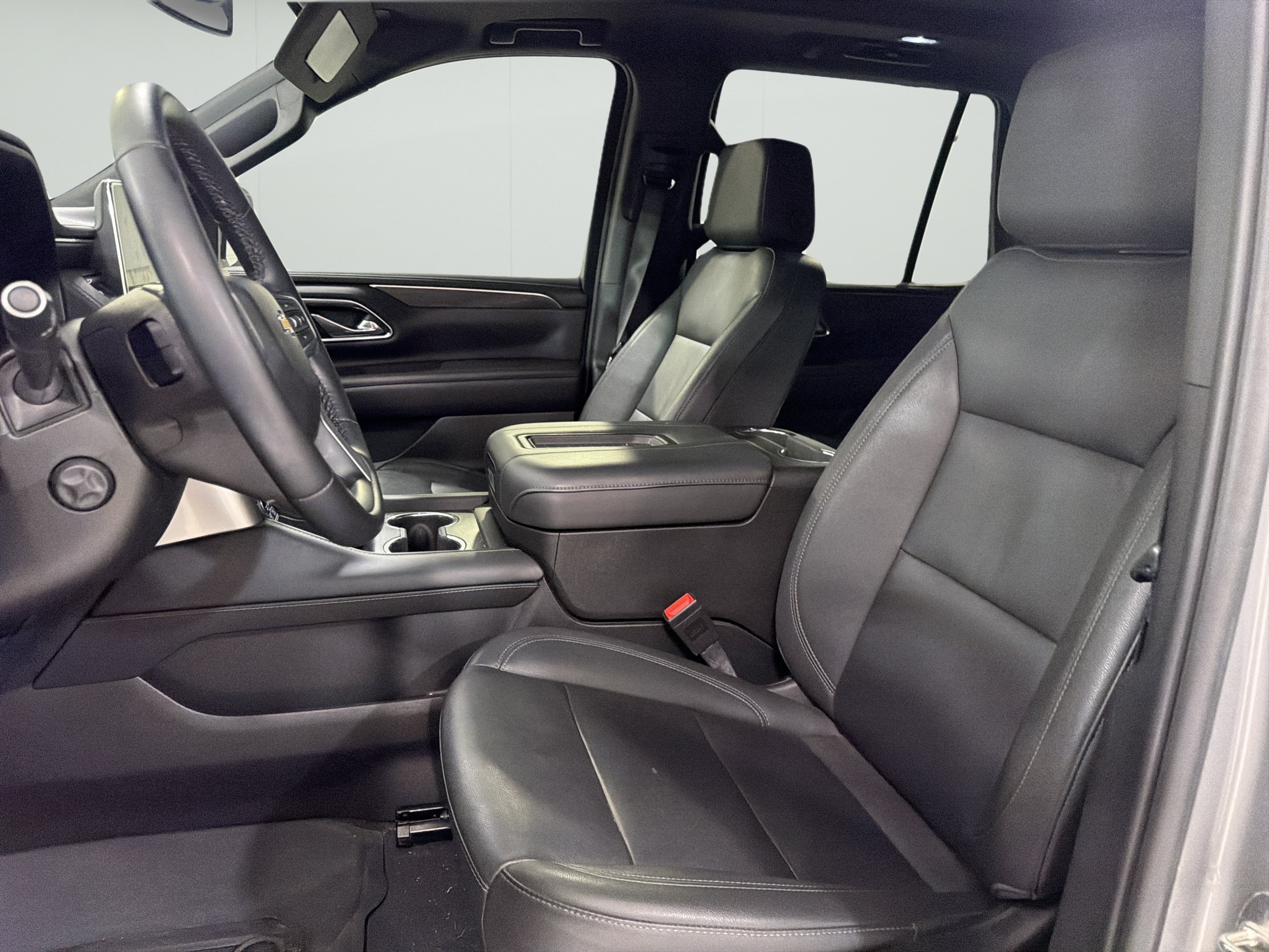 Used 2024 Chevrolet Tahoe LT w/ LT Signature Plus Package RWD image 9