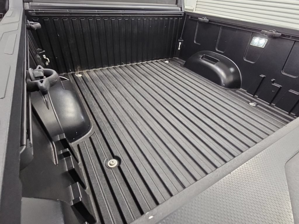 Used 2024 Toyota Tundra Limited AWD/4WD image 35