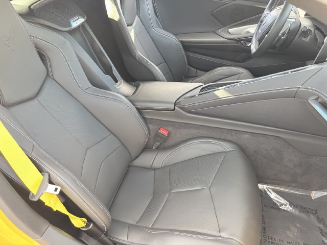 Used 2025 Chevrolet Corvette Z06 RWD image 21