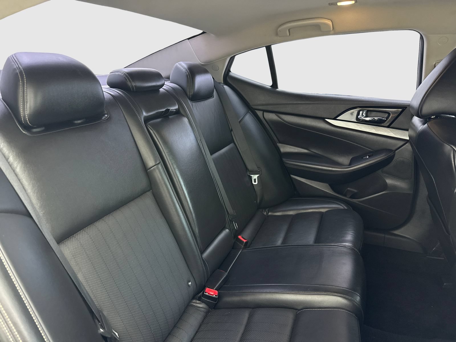 Used 2016 Nissan Maxima 3.5 SV w/ Interior Lighting Package FWD image 45