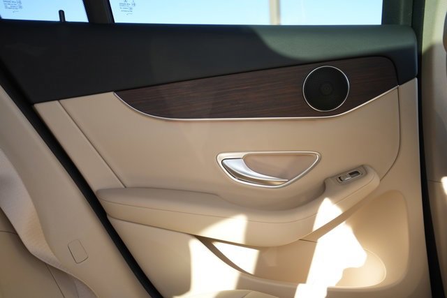 Used 2022 Mercedes-Benz GLC 300 4MATIC w/ Multimedia Package Lite image 43