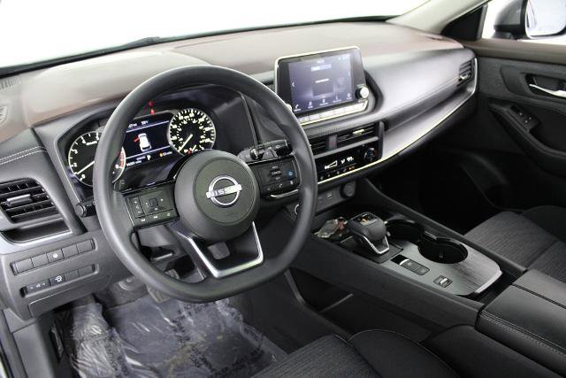 Certified 2023 Nissan Rogue SV image 18