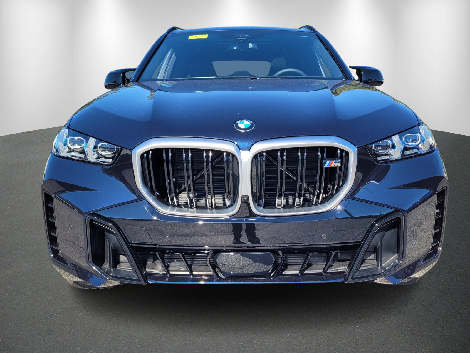 New 2026 BMW X5 M60i image 2