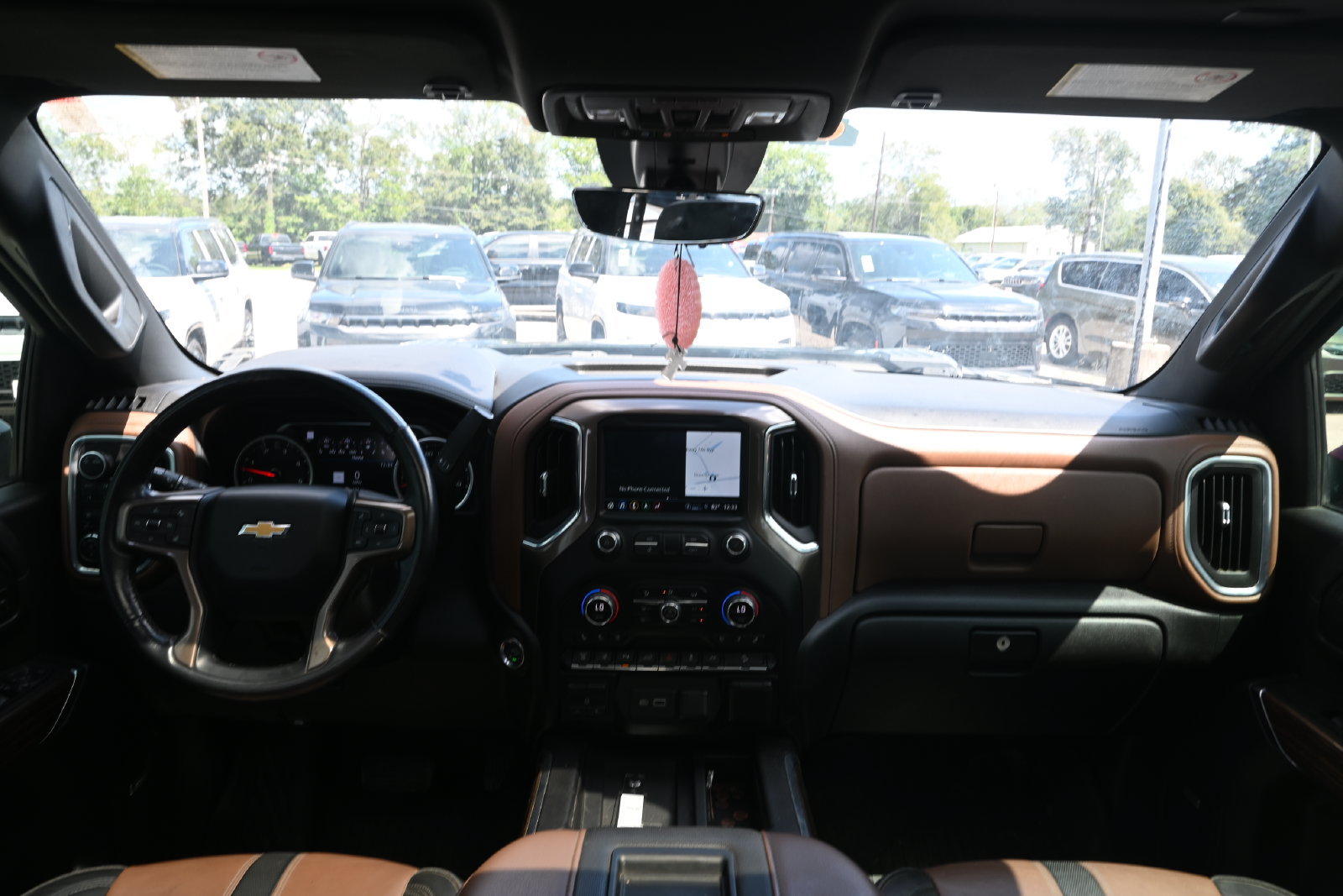 Used 2022 Chevrolet Silverado 2500 High Country w/ Technology Package AWD/4WD image 22