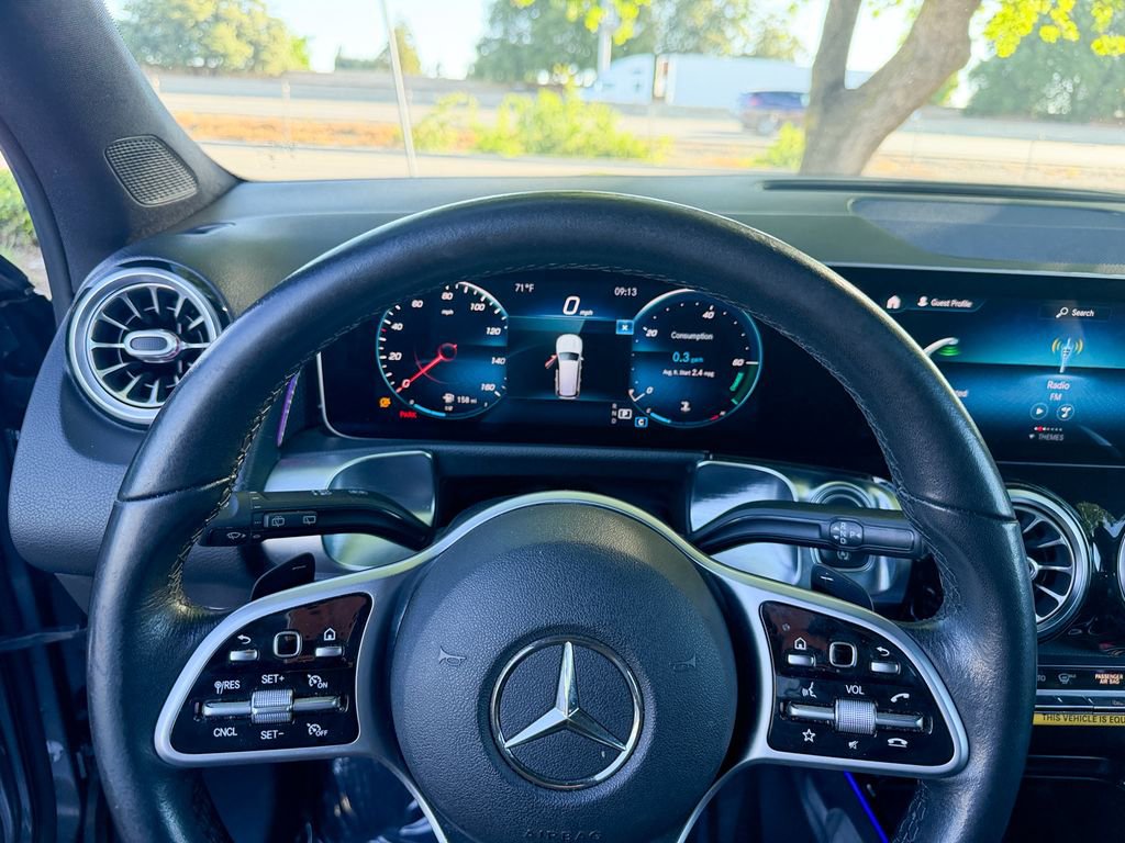 Used 2020 Mercedes-Benz GLB 250 image 14
