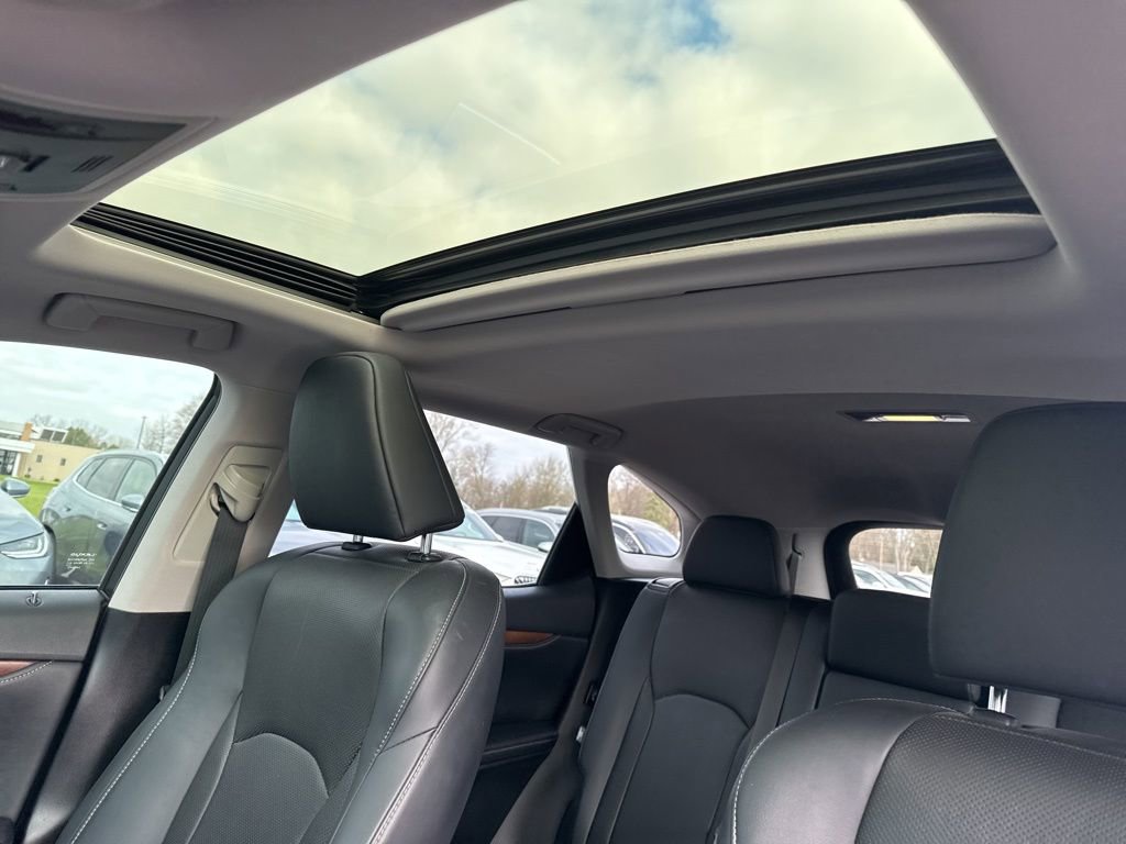 Used 2021 Lexus RX 350L Premium w/ Premium Package image 14