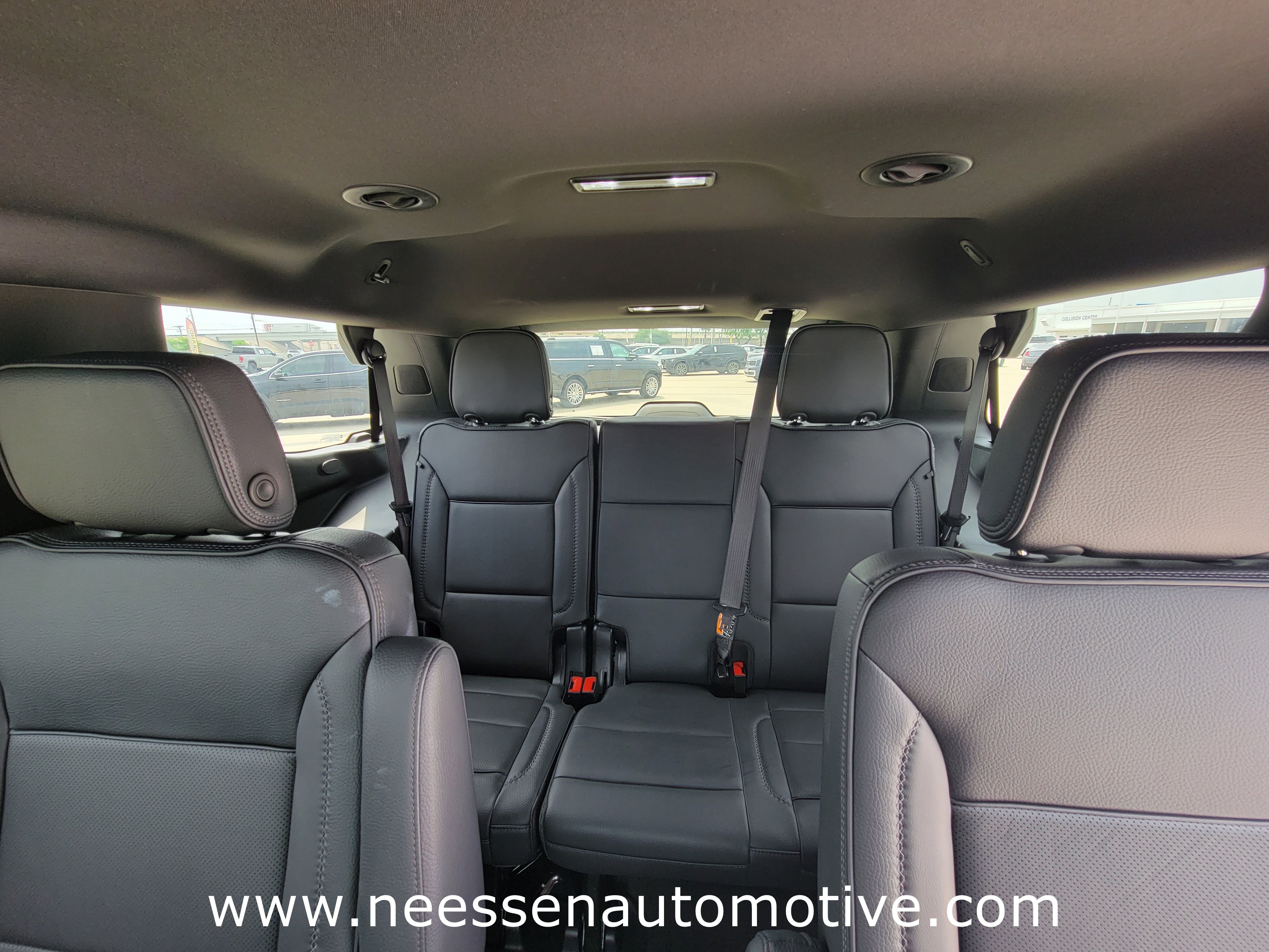 Used 2025 GMC Yukon Denali AWD/4WD image 23