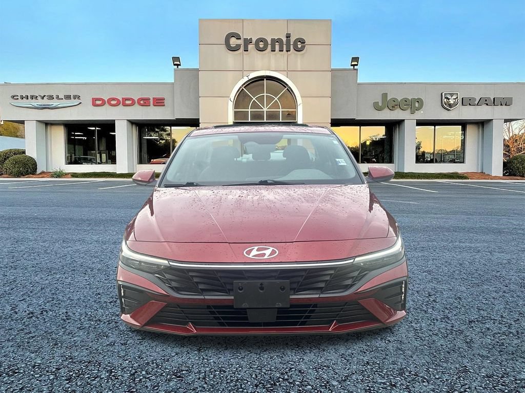 Used 2025 Hyundai Elantra SEL FWD image 8