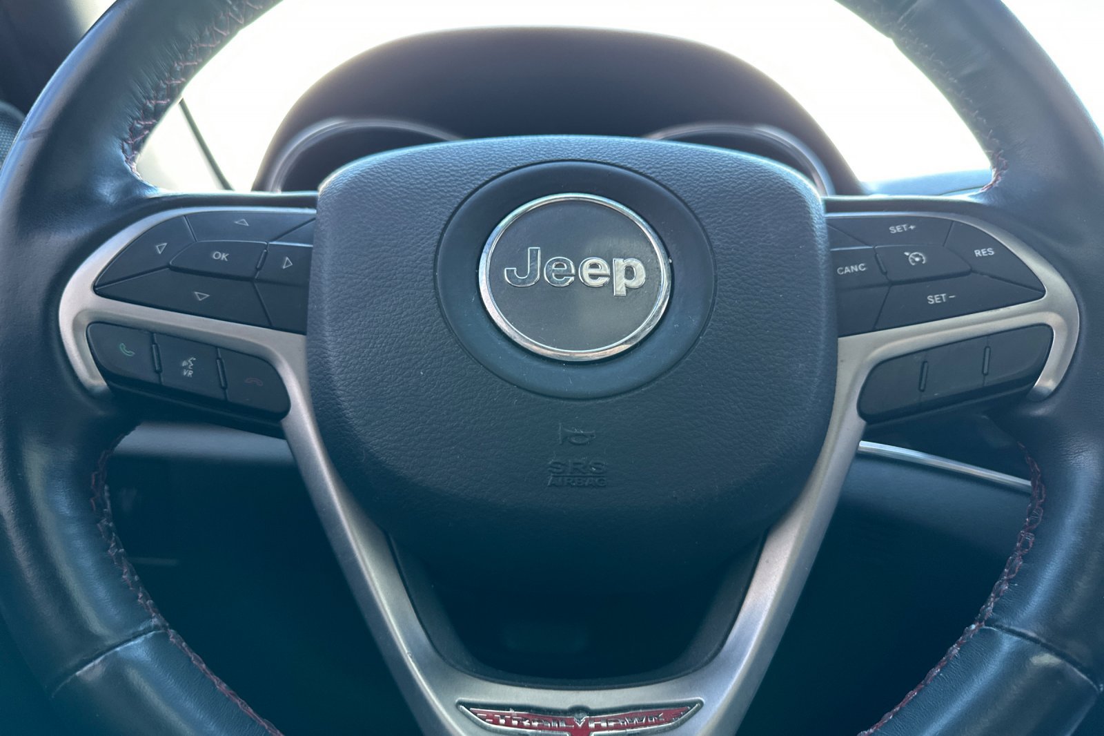 Used 2019 Jeep Grand Cherokee Trailhawk w/ Trailhawk Luxury Group AWD/4WD image 35