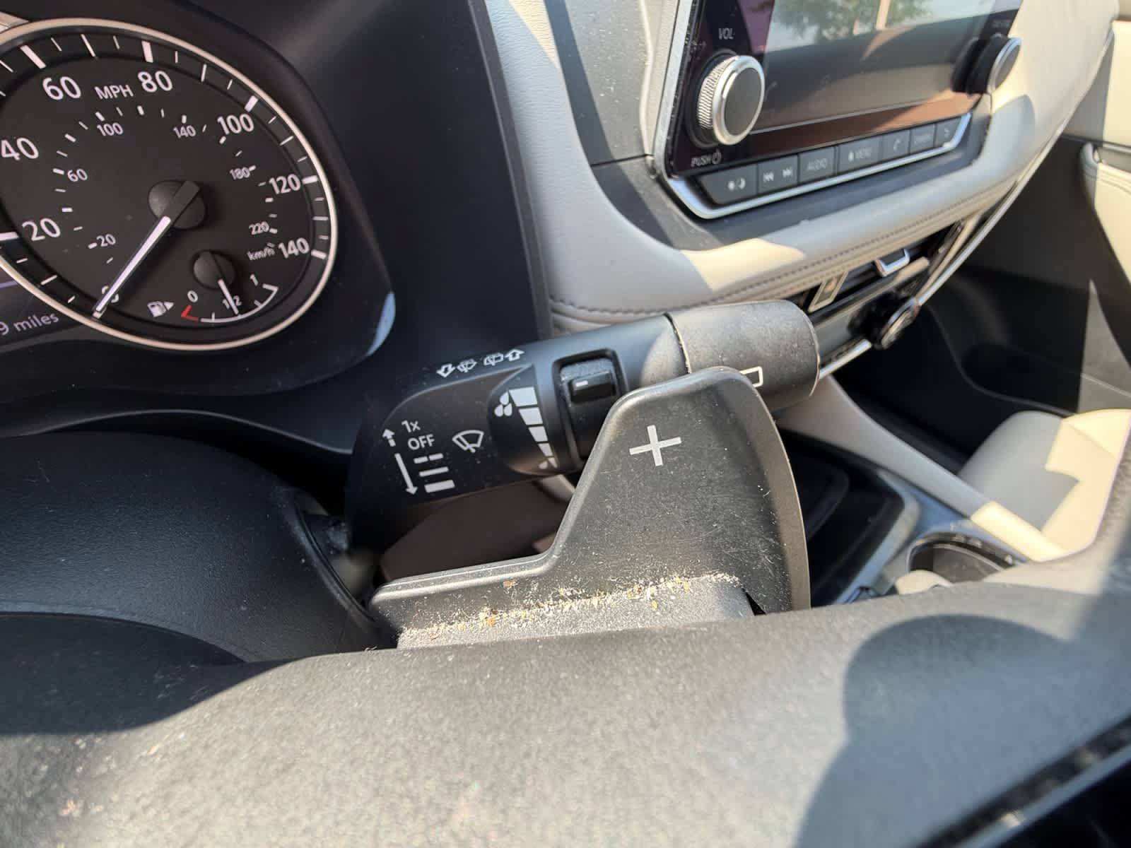 Used 2023 Nissan Rogue SL AWD/4WD image 35