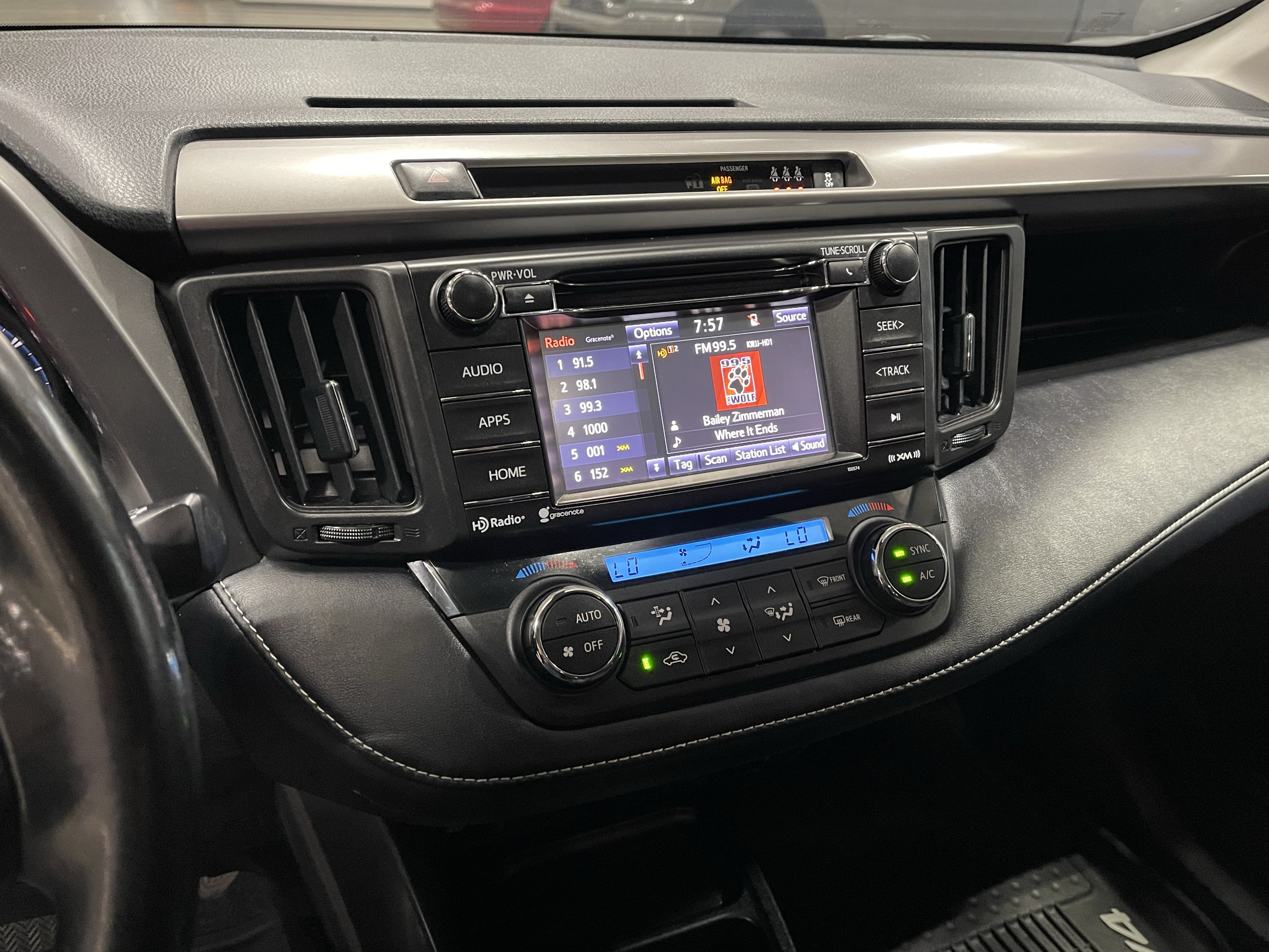 Used 2017 Toyota RAV4 XLE w/ Plus Special Value Package AWD/4WD image 24