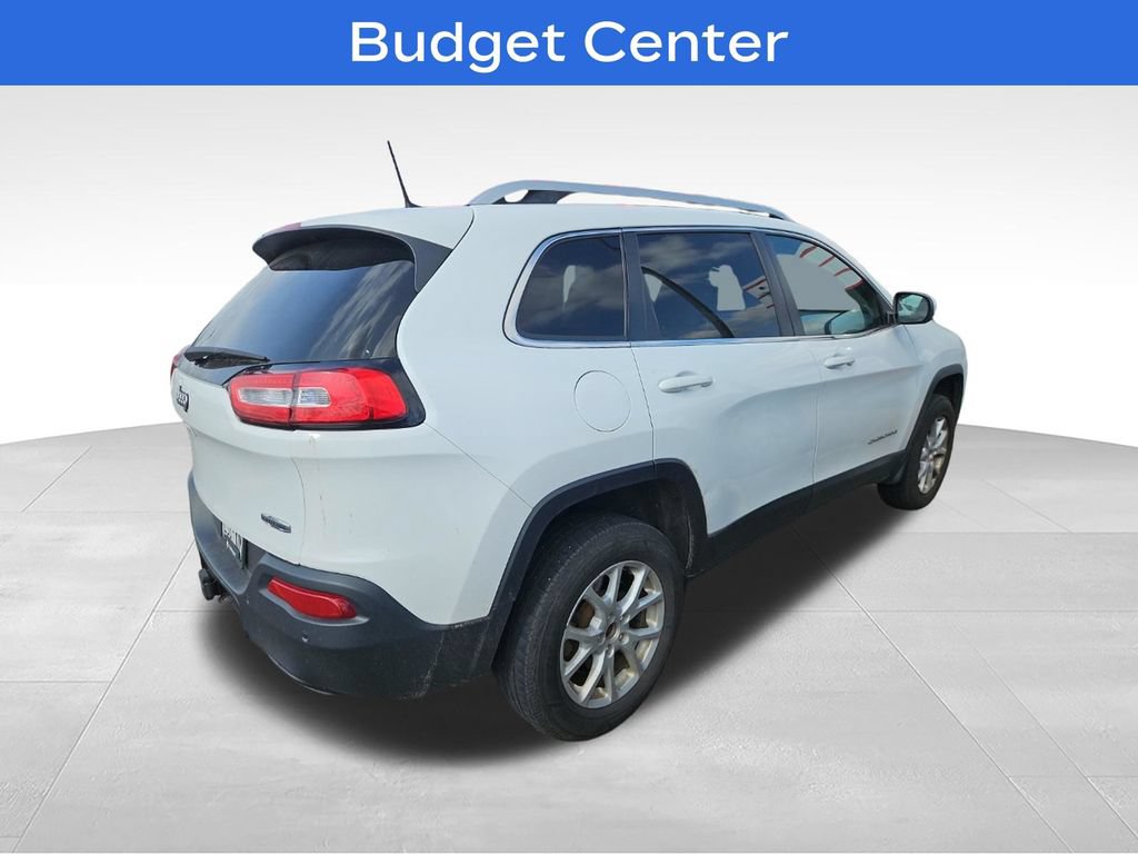 Used 2017 Jeep Cherokee Latitude w/ Safety/Convenience Group AWD/4WD image 32