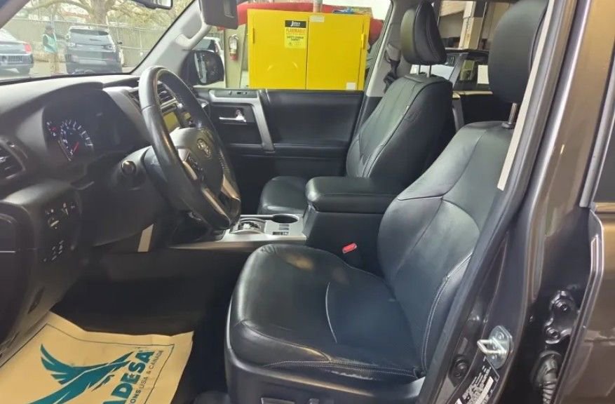 Used 2018 Toyota 4Runner Limited AWD/4WD image 3