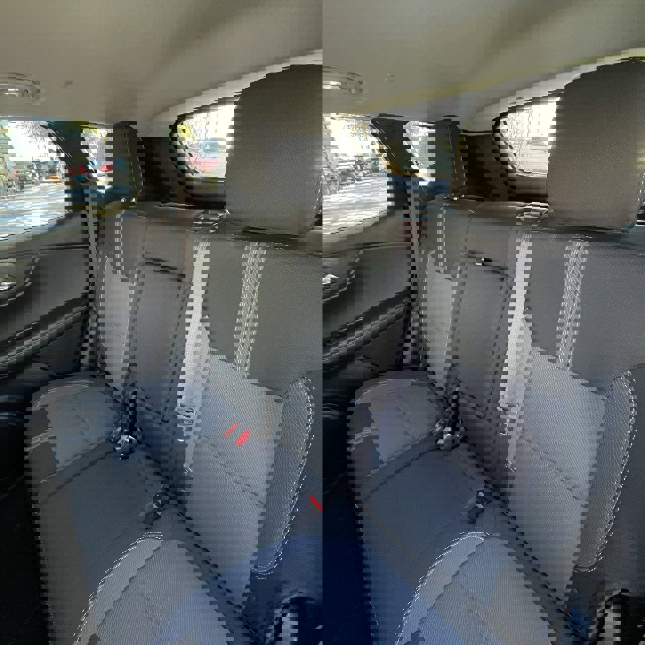 Used 2025 Chevrolet Blazer LT image 23