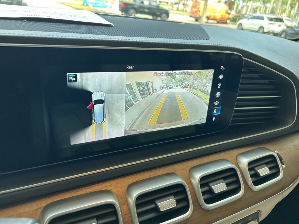 Used 2022 Mercedes-Benz GLS 450 4MATIC image 9