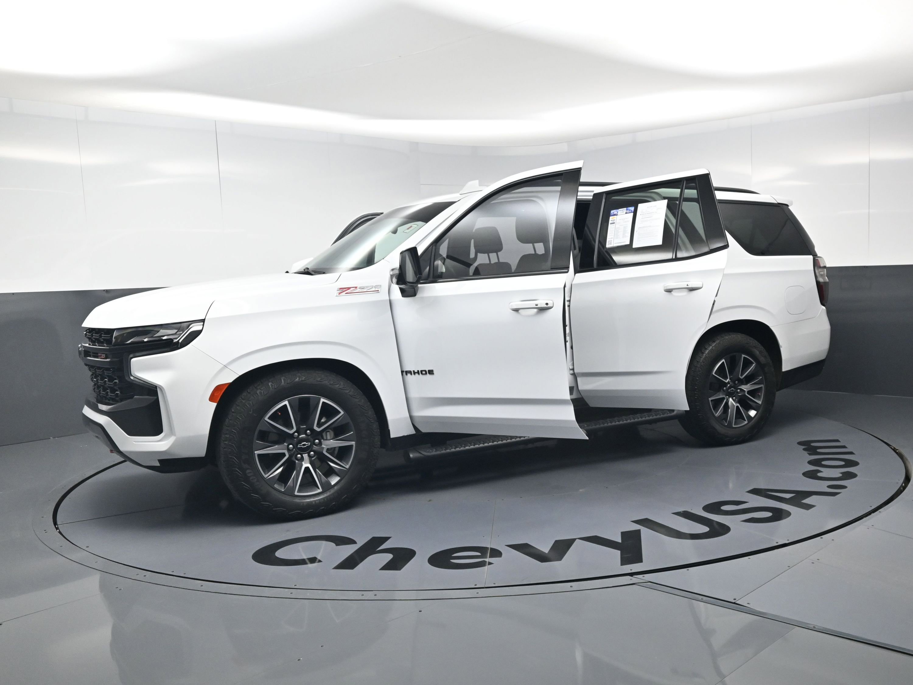 Used 2023 Chevrolet Tahoe Z71 w/ Z71 Off-Road Package AWD/4WD image 21