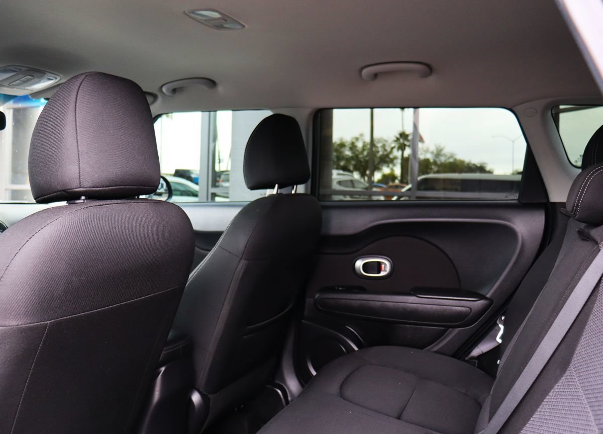 Used 2018 Kia Soul + FWD image 32