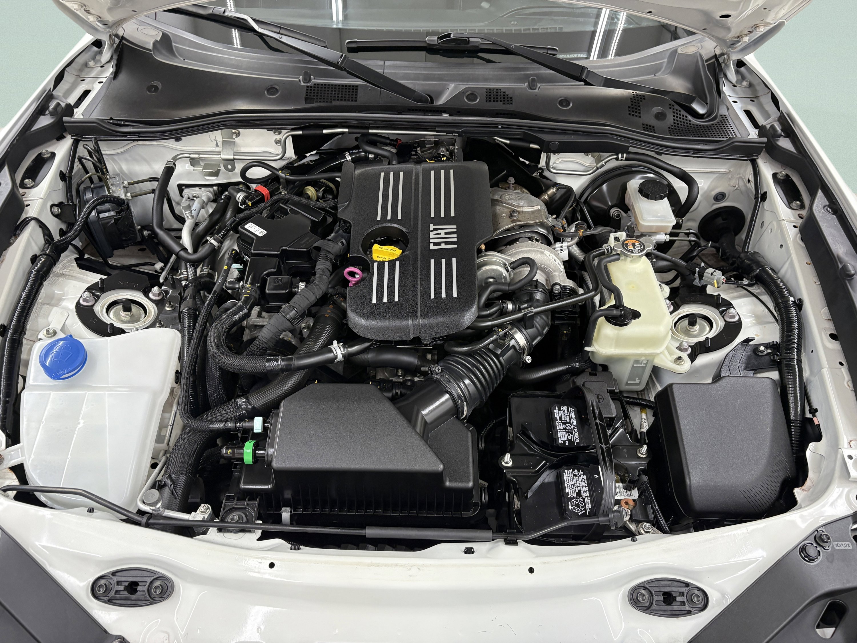 Used 2018 FIAT 124 Spider Classica w/ Technology Group image 11